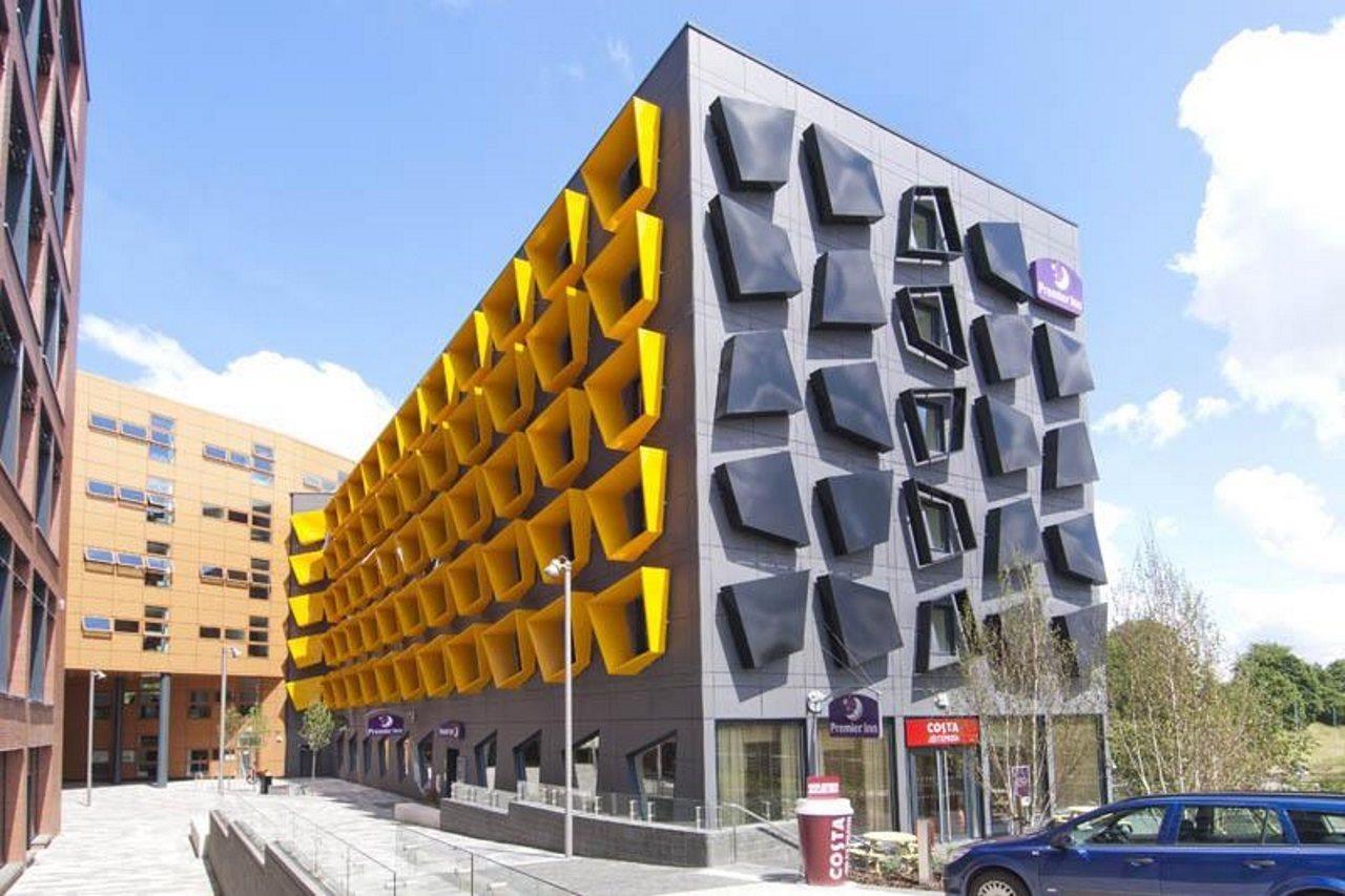 Premier Inn Manchester Bury Exteriör bild